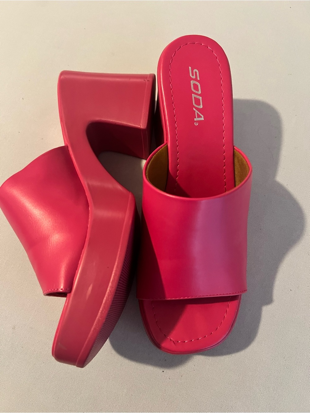SODA Hot Pink Platform Slide Mules | Women’s size 9